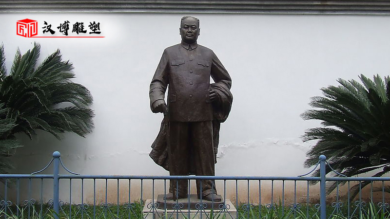 陳毅人物雕塑鑒賞；感受歷史文化氣息傳承良好革命精神