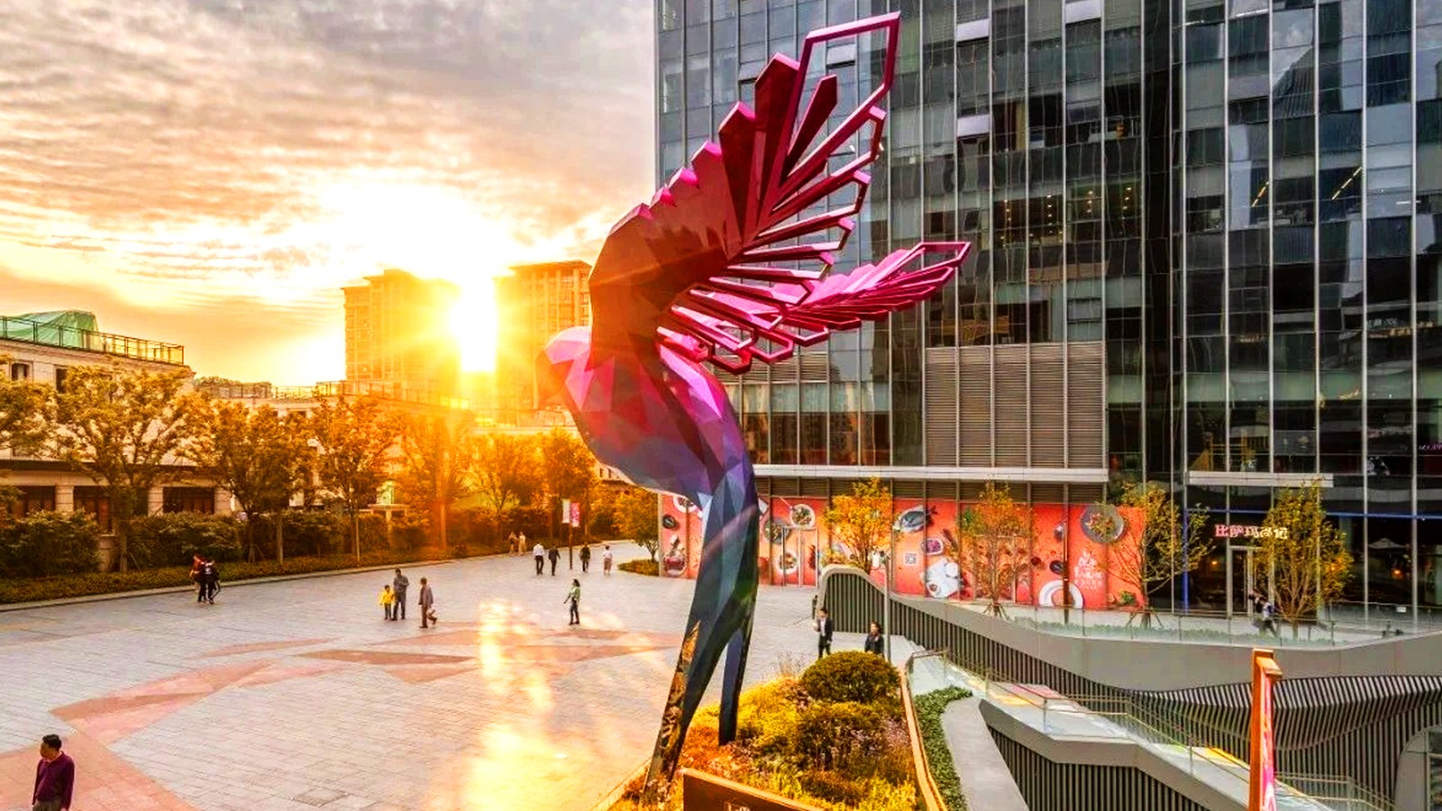 不銹鋼彩繪燕子雕塑,不銹鋼廣場雕塑,不銹鋼城市建設(shè)雕塑