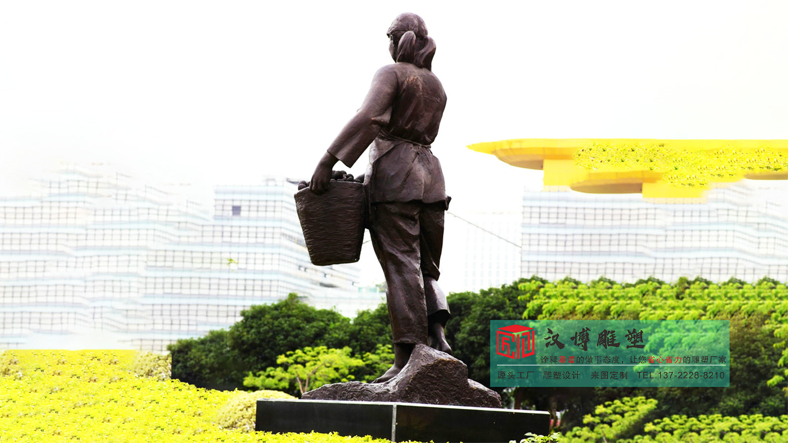采摘人物銅雕,鑄銅雕塑擺件,公園雕像定制廠家
